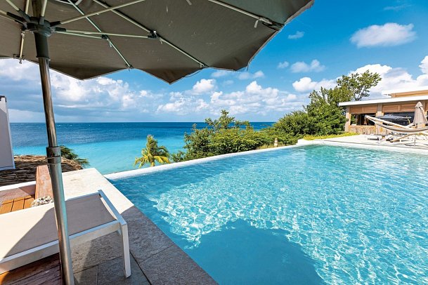 Coral Estate Luxury Resort