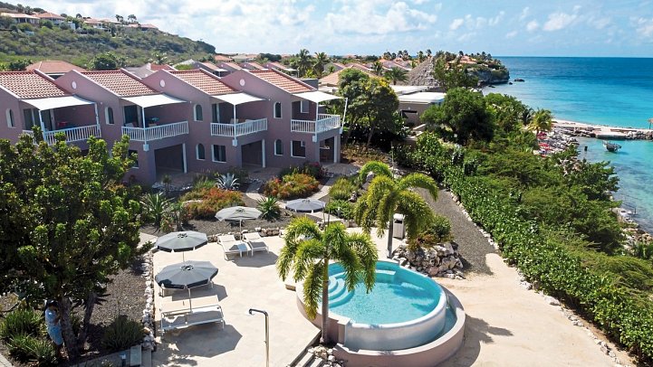 Coral Estate Luxury Resort