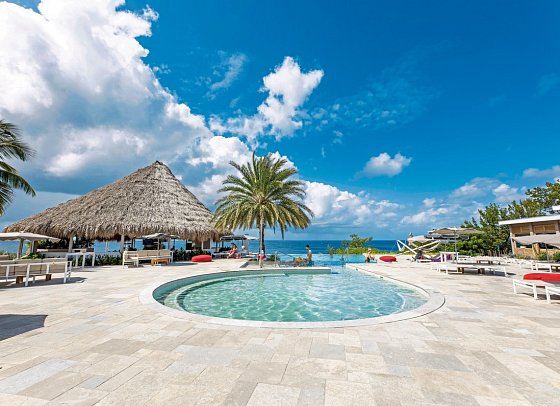 Coral Estate Luxury Resort