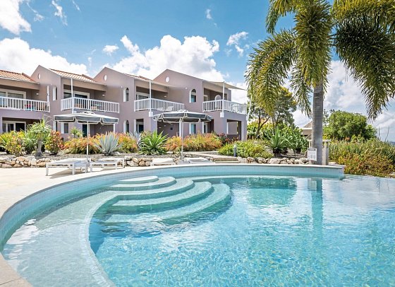 Coral Estate Luxury Resort