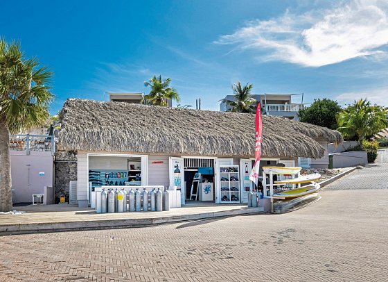 Coral Estate Luxury Resort