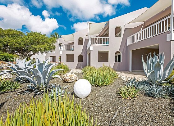 Coral Estate Luxury Resort