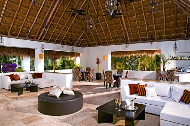 Secrets Aura Cozumel