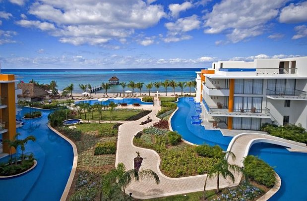 Secrets Aura Cozumel