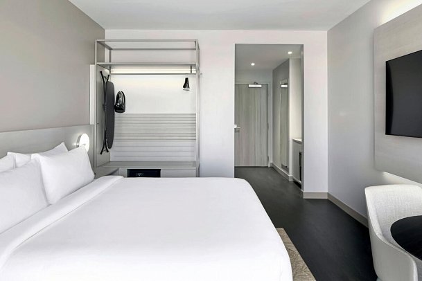 AC Hotel St. Augustine - Modellbild One King Bed With Patio (Zimmercodierung UG2)