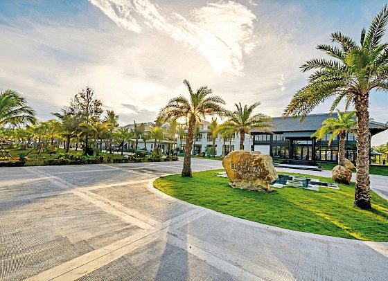 Bliss Hoi An Beach Resort & Wellness