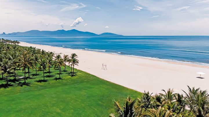 Shilla Monogram Danang