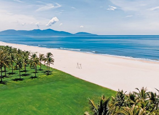Shilla Monogram Danang