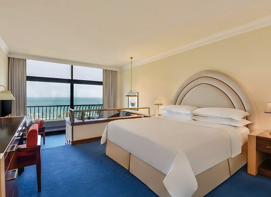Sheraton Grand Doha Resort & Convention Hotel - Wohnbeispiel Deluxe Sea View (Zimmercodierung UDM)