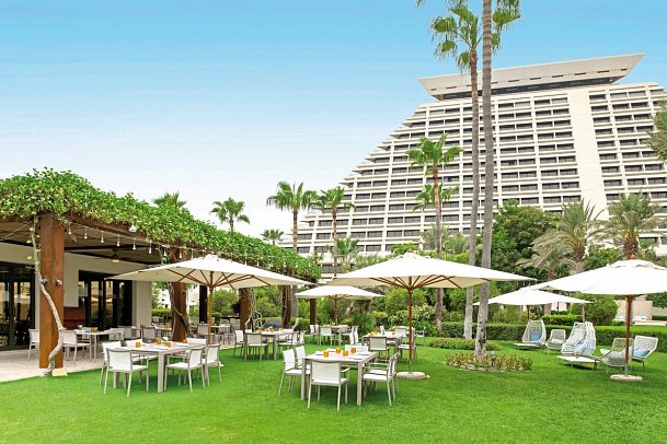 Sheraton Grand Doha Resort & Convention Hotel