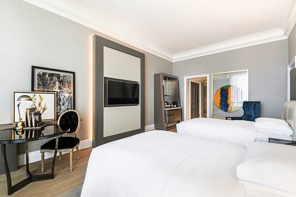 The Ritz-Carlton, Doha - Wohnbeispiel Deluxe Room (Zimmercodierungen UD1, UDM & UL1)