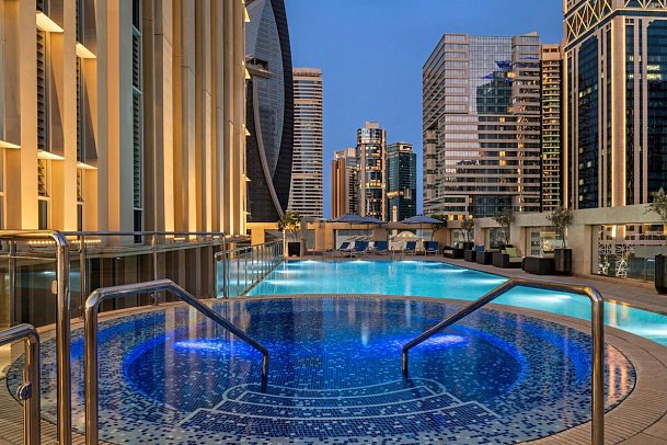 Wyndham Grand Doha Westbay Beach