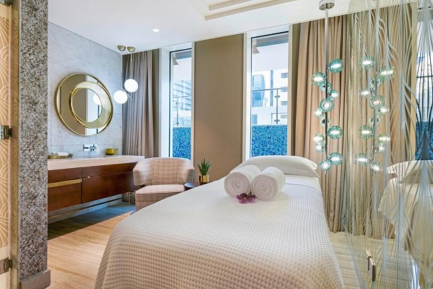 Wyndham Grand Doha Westbay Beach