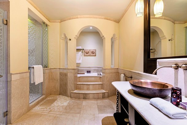 The Ritz-Carlton Sharq Village & Spa - Wohnbeispiel King Suite Sea View (Zimmercodierung WBM)