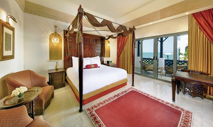The Ritz-Carlton Sharq Village & Spa - Wohnbeispiel Deluxe Sea View Room (Zimmercodierung UDM)