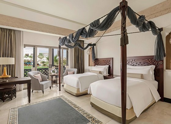 The Ritz-Carlton Sharq Village & Spa - Wohnbeispiel Deluxe Pool View (Zimmercodierung UDP)