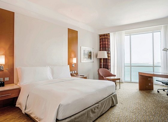 Hilton Doha Hotel - Wohnbeispiel Premium Sea View (Zimmercodierung UMM)