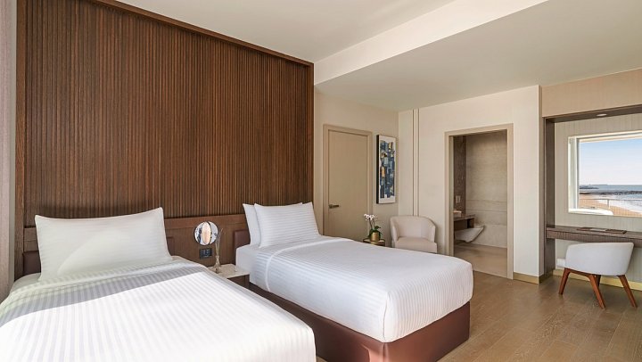 Rixos Premium Qetaifan Island North - Wohnbeispiel Two Bedroom Waterfront Chalet (Zimmercodierung VSM)