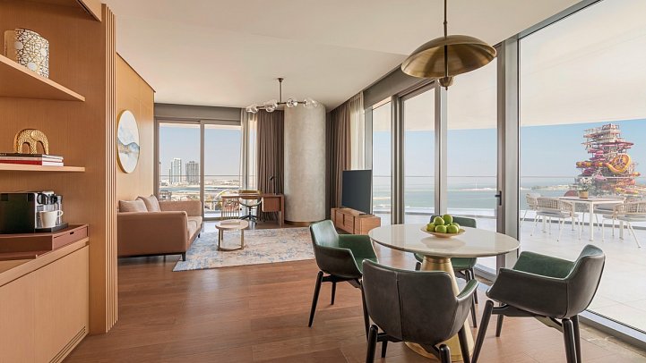 Rixos Premium Qetaifan Island North - Wohnbeispiel Executive Suite Sea View (Zimmercodierung WTM)