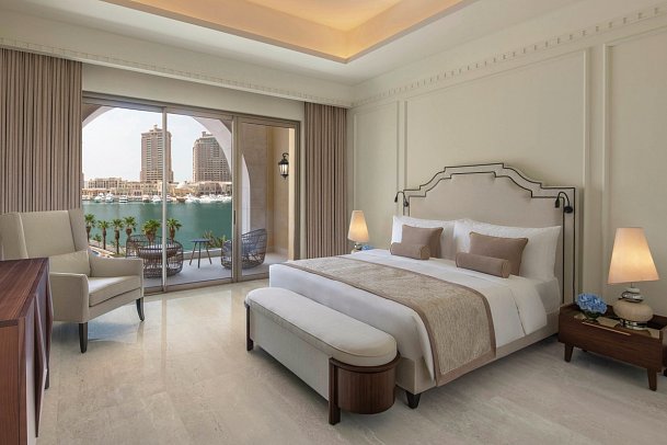 The St. Regis Marsa Arabia Island, The Pearl Qatar - Wohnbeispiel Two Bedroom Suite Marina View (Zimmercodierung WB5)