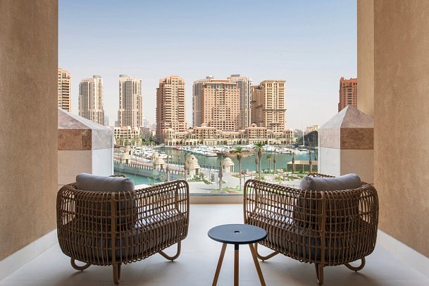 The St. Regis Marsa Arabia Island, The Pearl Qatar - Beispiel Balkon (Zimmercodierung WB5)