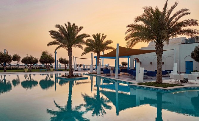 Hilton Salwa Beach Resort & Villas