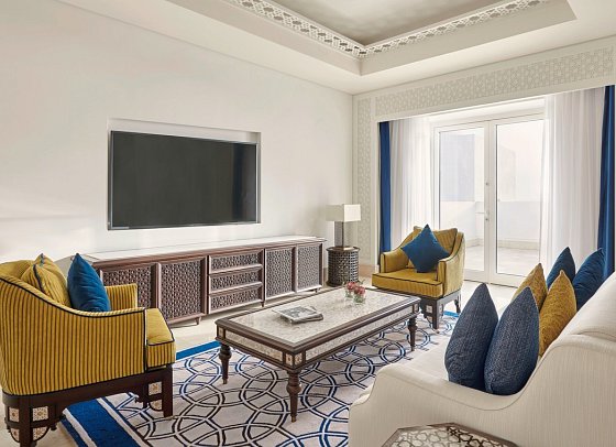 Hilton Salwa Beach Resort & Villas - Wohnbeispiel One Bedroom Suite Sea View (Zimmercodierung WBM)