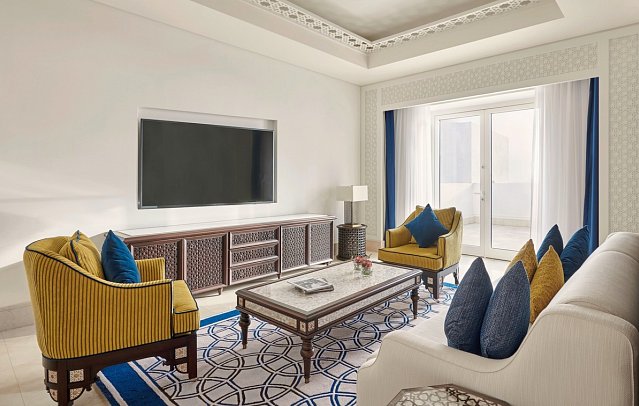 Hilton Salwa Beach Resort & Villas - Wohnbeispiel One Bedroom Suite Sea View (Zimmercodierung WBM)