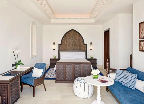 Hilton Salwa Beach Resort & Villas - Wohnbeispiel One Bedroom Suite Sea View (Zimmercodierung WBM)