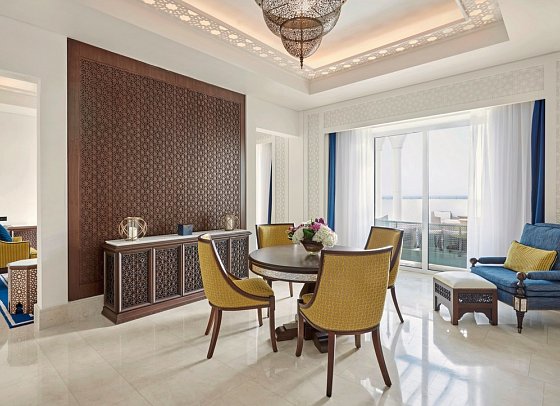 Hilton Salwa Beach Resort & Villas - Wohnbeispiel Two Bedroom Suite Sea View (Zimmercodierung OBM)