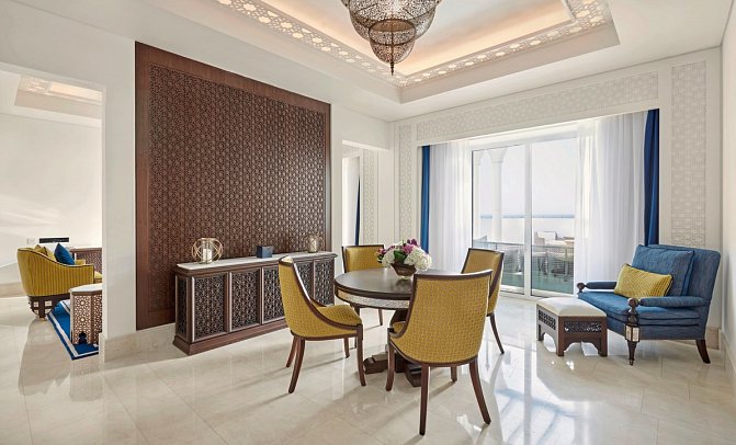 Hilton Salwa Beach Resort & Villas - Wohnbeispiel Two Bedroom Suite Sea View (Zimmercodierung OBM)