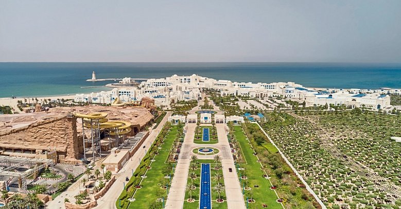 Hilton Salwa Beach Resort & Villas