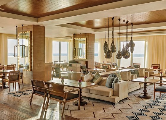 Hilton Salwa Beach Resort & Villas