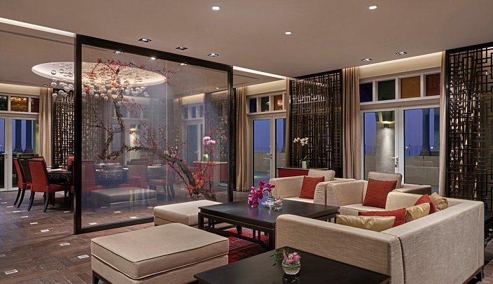 Hilton Salwa Beach Resort & Villas