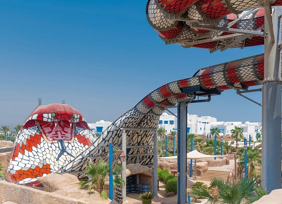 Hilton Salwa Beach Resort & Villas