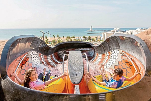 Hilton Salwa Beach Resort & Villas