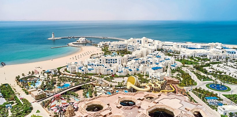 Hilton Salwa Beach Resort & Villas