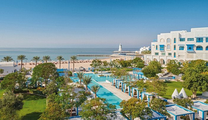 Hilton Salwa Beach Resort & Villas