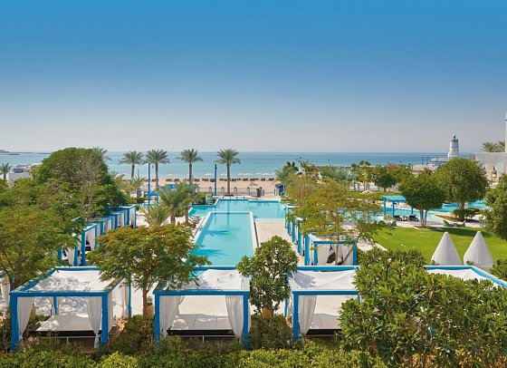 Hilton Salwa Beach Resort & Villas