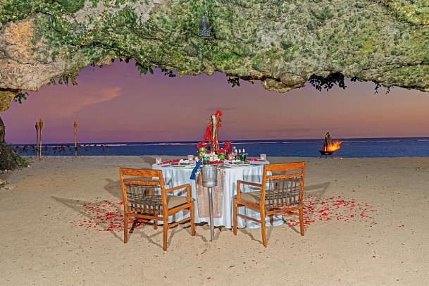 Samabe Bali Suites & Villas