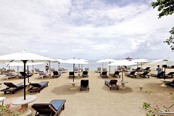Respati Beach Hotel