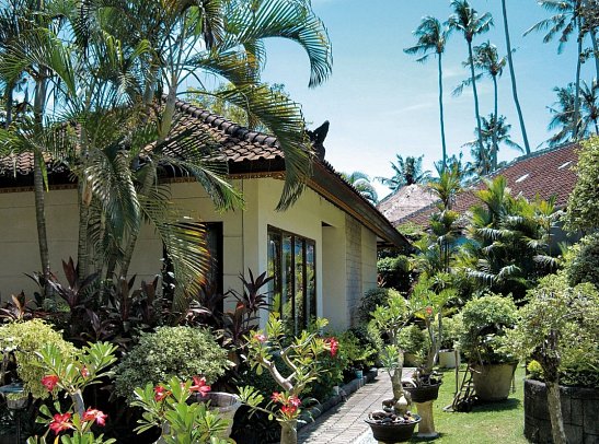 Respati Beach Hotel - Beispiel Außenansicht Deluxe Bungalow (Zimmercodierung BD1)
