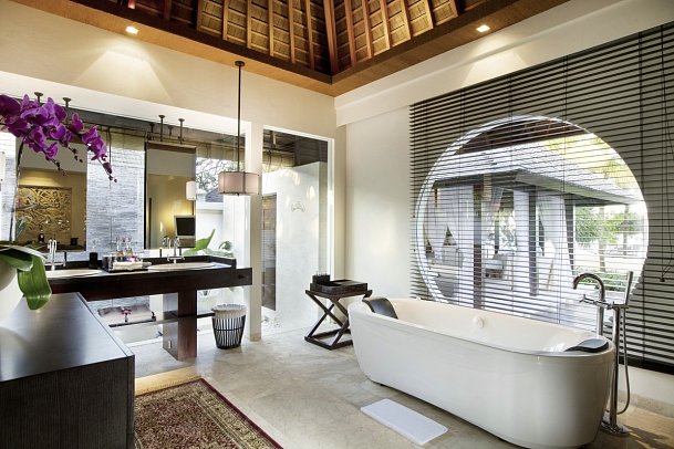 The Royal Santrian Luxury Beach Villas - Beispiel Bad Deluxe Pool Villa (Zimmercodierung VD1)