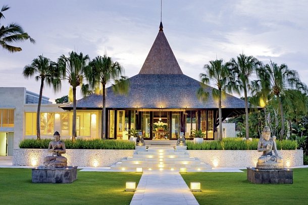 The Royal Santrian Luxury Beach Villas