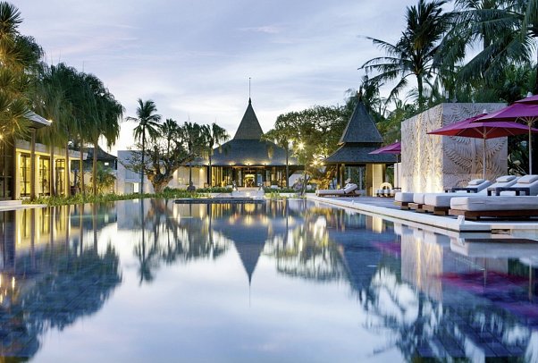 The Royal Santrian Luxury Beach Villas