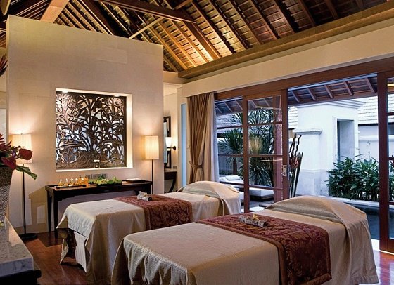 The Royal Santrian Luxury Beach Villas