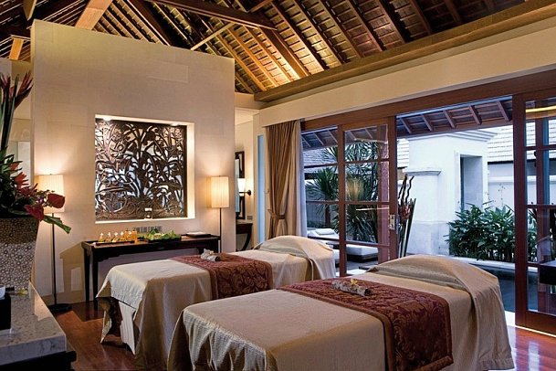 The Royal Santrian Luxury Beach Villas