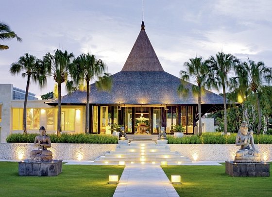 The Royal Santrian Luxury Beach Villas