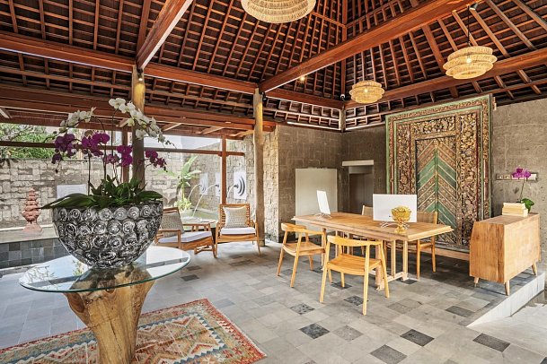 Dinara Ubud