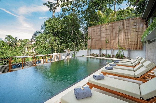 Dinara Ubud